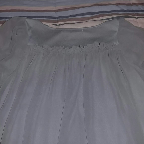 Gray top - Picture 5 of 5